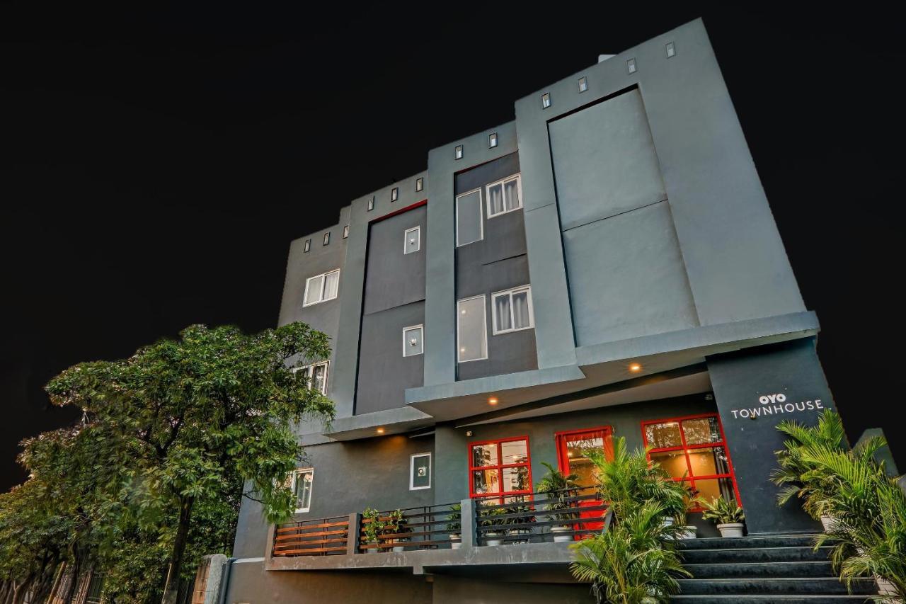 Super Townhouse 139 Ashiyana Smriti Upvan Near Emerald Mall Lucknow Bijnaur Εξωτερικό φωτογραφία