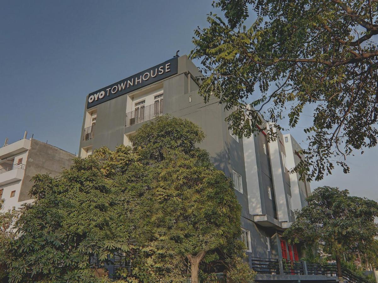 Super Townhouse 139 Ashiyana Smriti Upvan Near Emerald Mall Lucknow Bijnaur Εξωτερικό φωτογραφία
